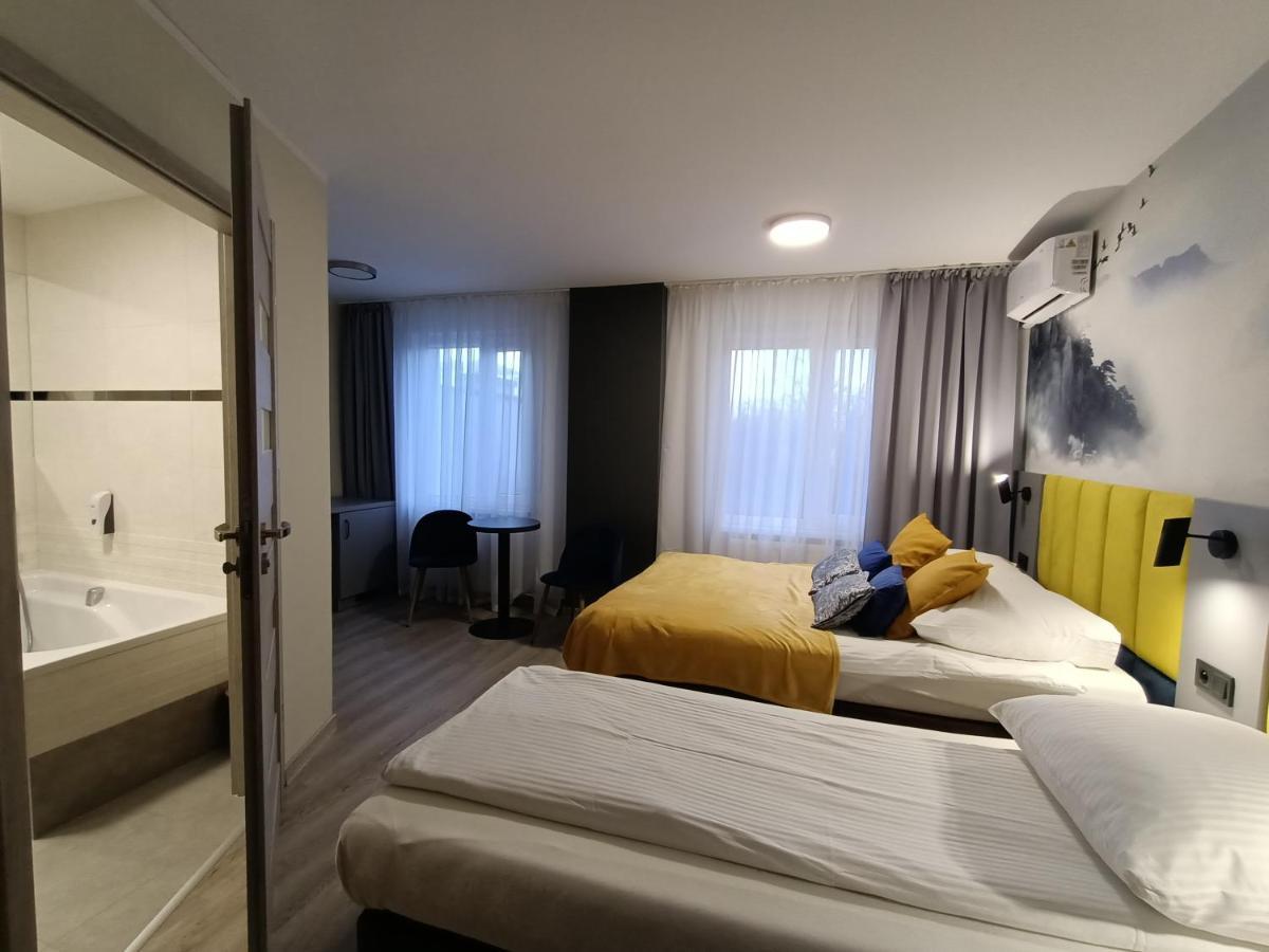 Hotel Pomorski ビィドゴシュチュ エクステリア 写真