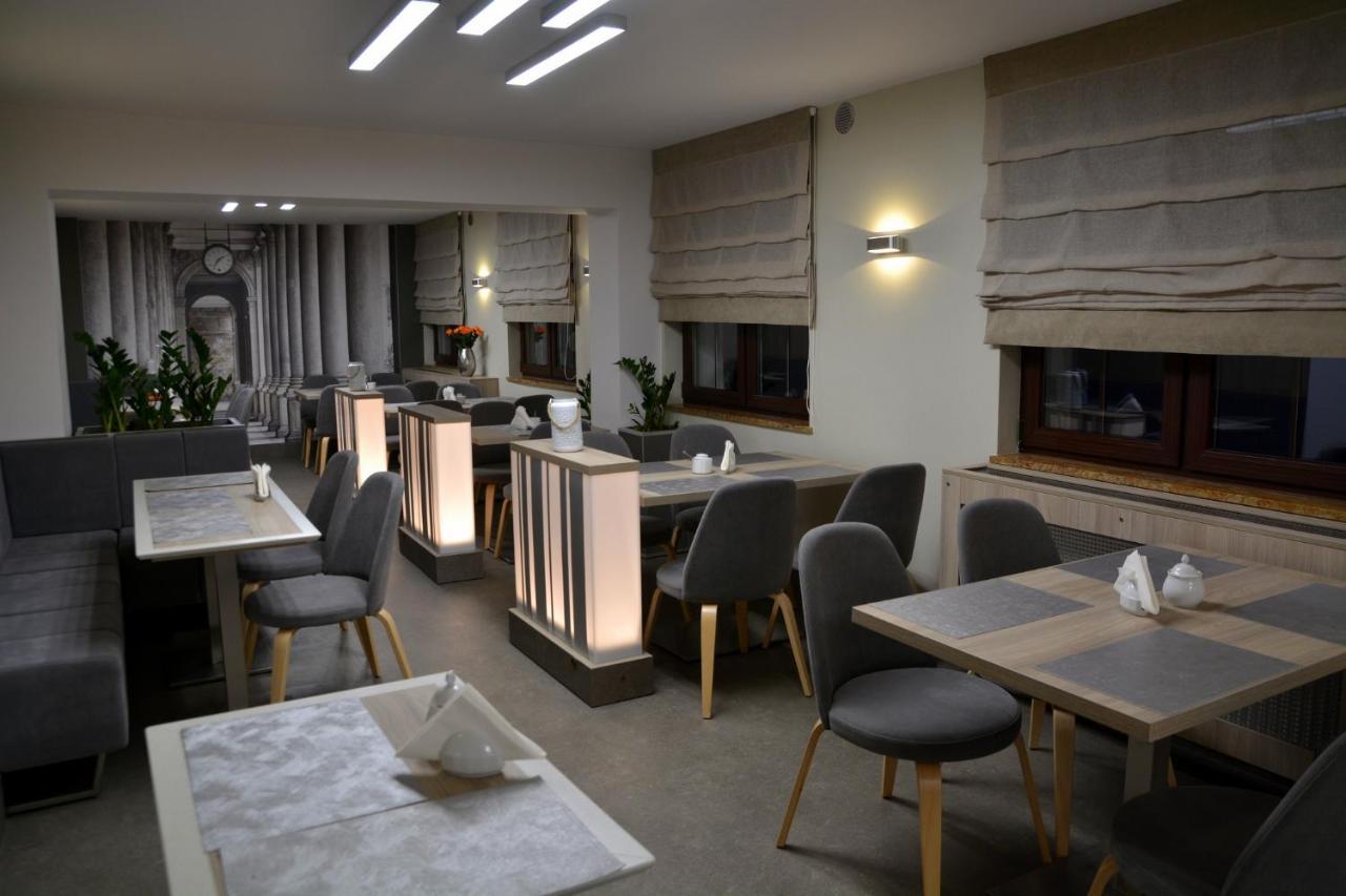 Hotel Pomorski ビィドゴシュチュ エクステリア 写真