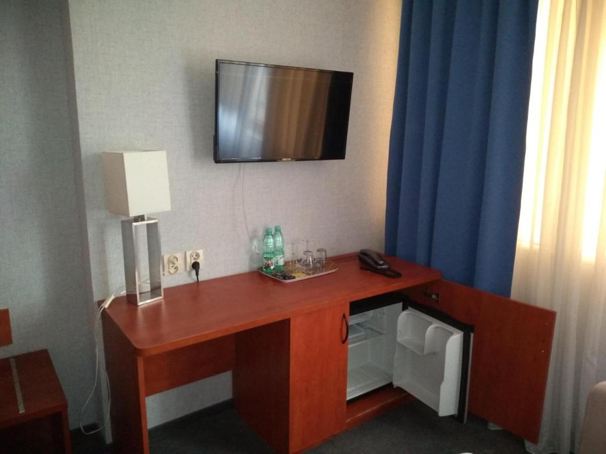 Hotel Pomorski ビィドゴシュチュ エクステリア 写真
